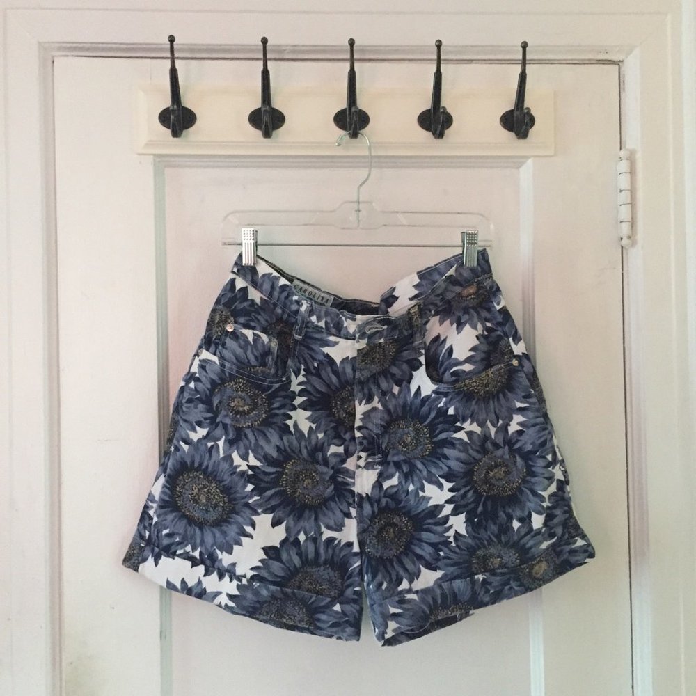 Carolina Blues Plus Size Sunflower High Rise Short